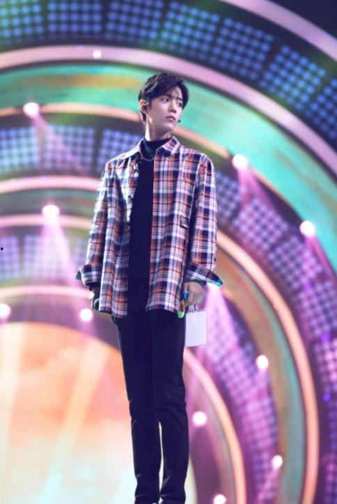 肖战吃瓜娱乐圈视频